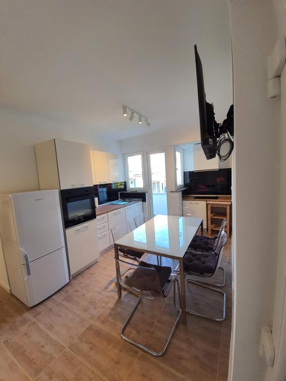 Kuchyňa alebo kuchynka v ubytovaní Apartment Gordon