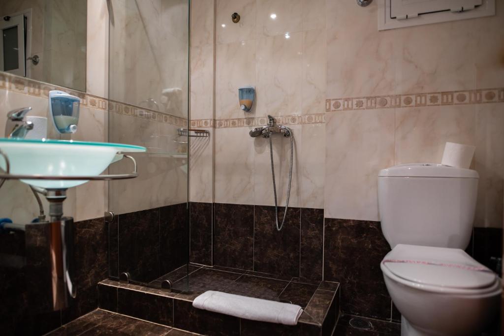Kúpeľňa v ubytovaní Anastazia Luxury Suites & Spa