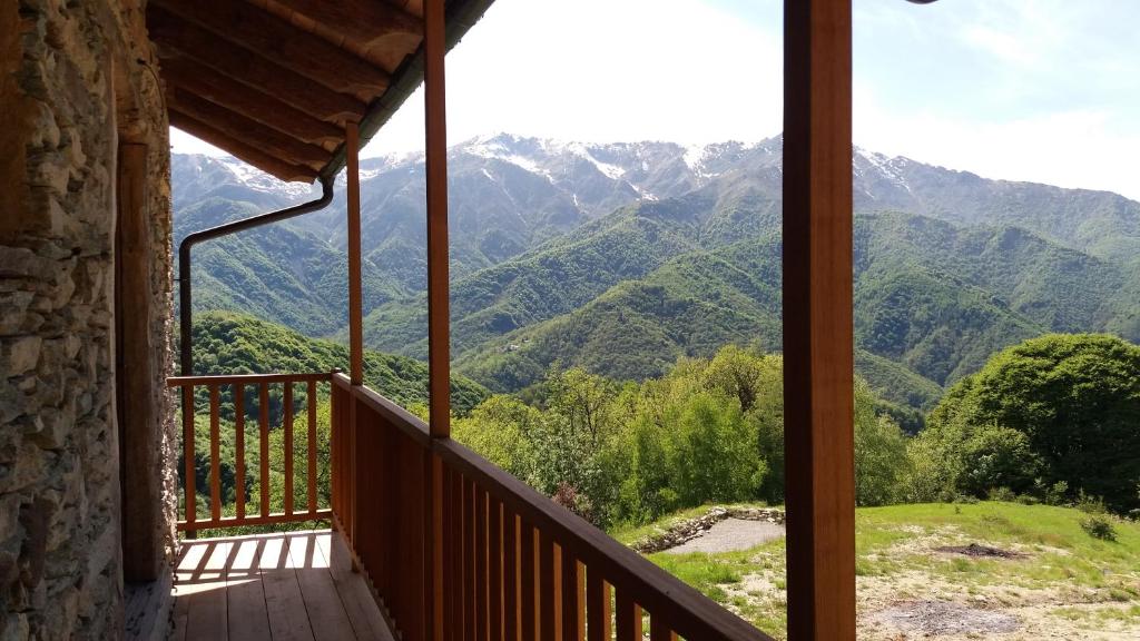 Nespecifikovaný výhled na hory nebo výhled na hory při pohledu z bed and breakfast