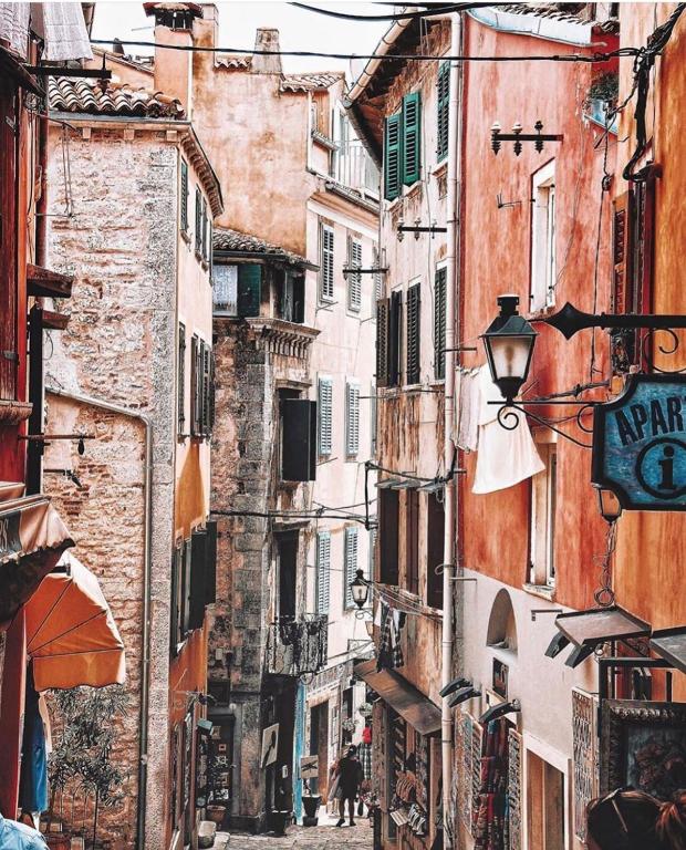 Výhľad na mesto Rovinj alebo výhľad na mesto priamo z apartmánu