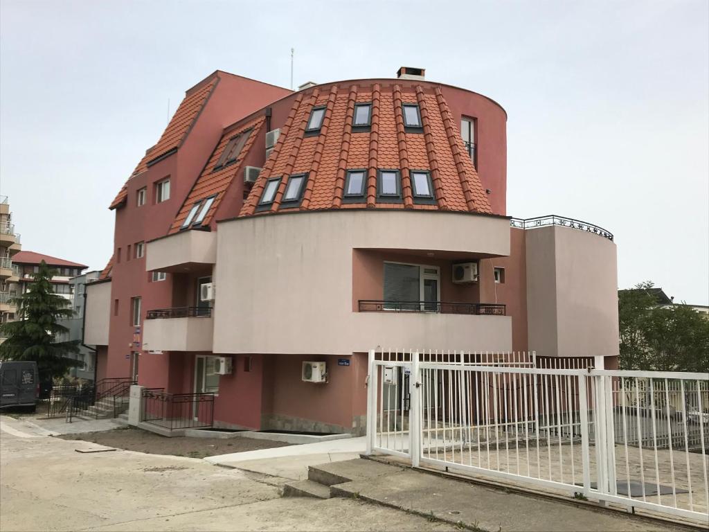 The building in which Az apartmant is located