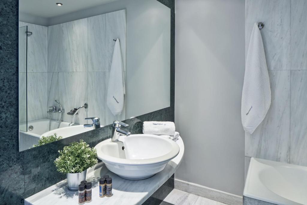 Kúpeľňa v ubytovaní Arion Athens Hotel