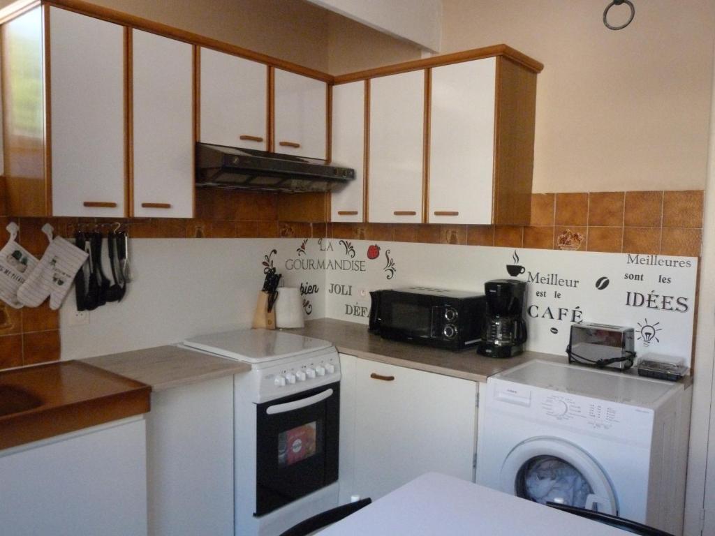 chez Patricia - Two-Bedroom House