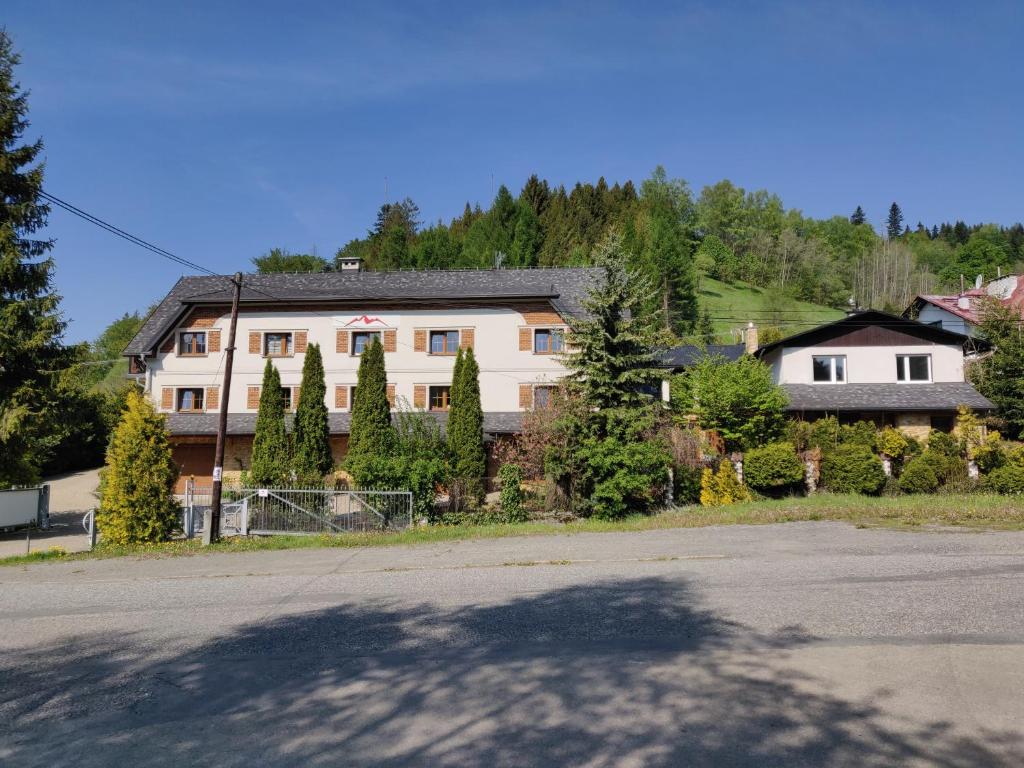 Beskid Ski Villa - 9