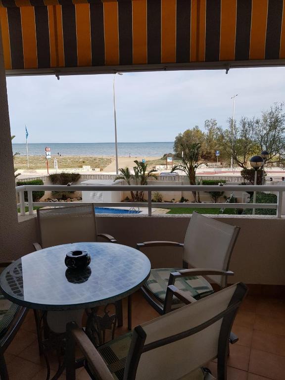 Apartamento primera linea junto al puerto