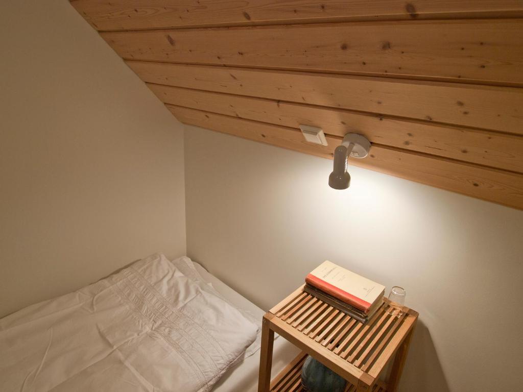 Postel nebo postele na pokoji v ubytování Skyrhusid HI Hostel