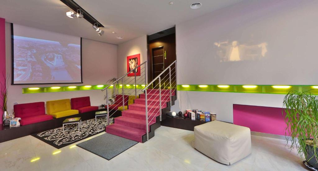 Best Western Cinemusic Hotel