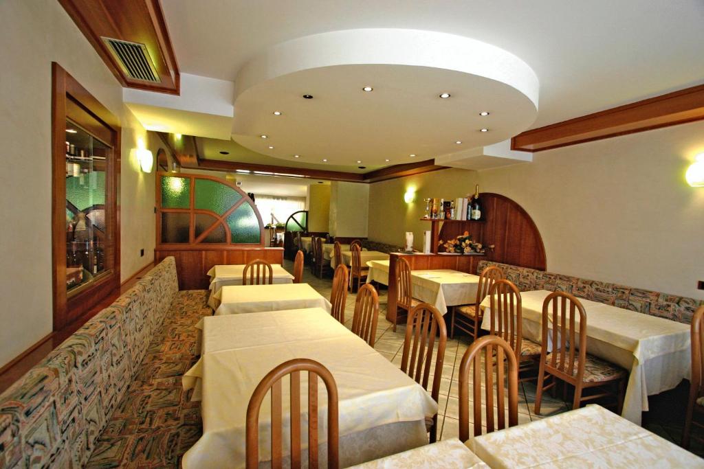 Posezení v ubytování Albergo Alla Torre