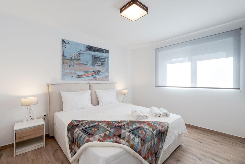 COSTA VASIA Seaside Suites and Apartments - 