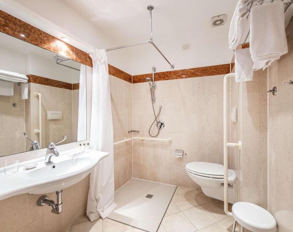 The Regency Sure Hotel Collection by Best Western - Economy Queen Room