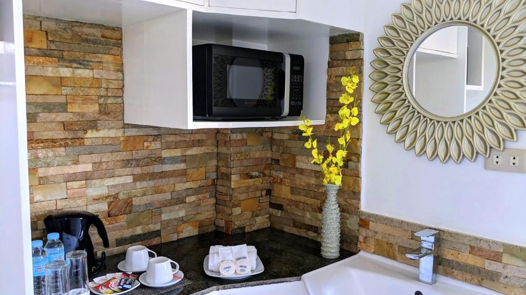 Bohol South Beach Hotel - Queen Studio