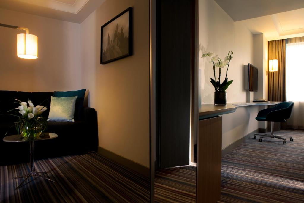 Pullman London St Pancras - Superior King Room With Sofa