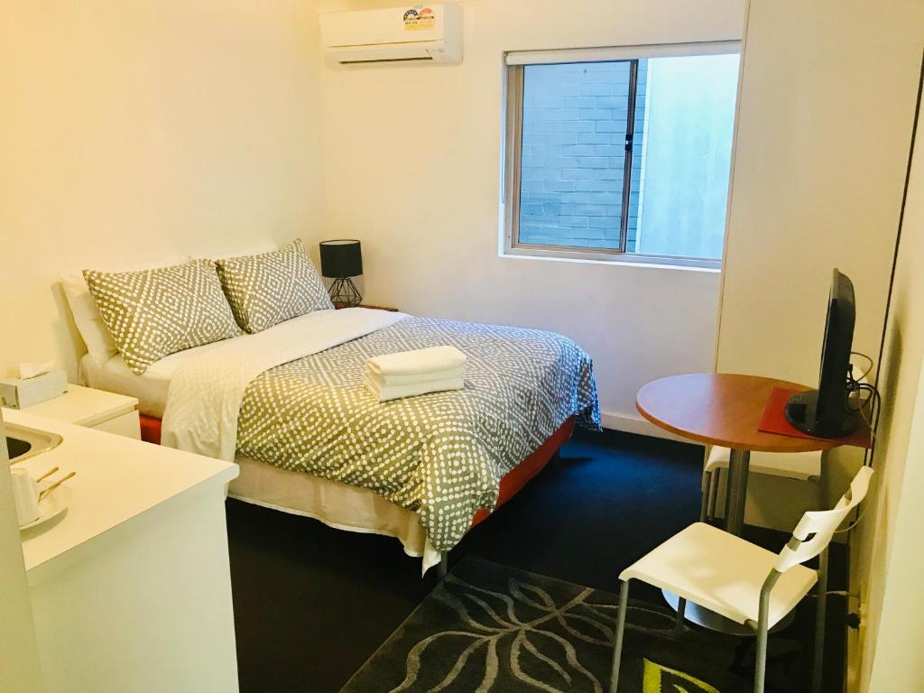 Cityview Studio Accommodation - Single Room With Bathroom