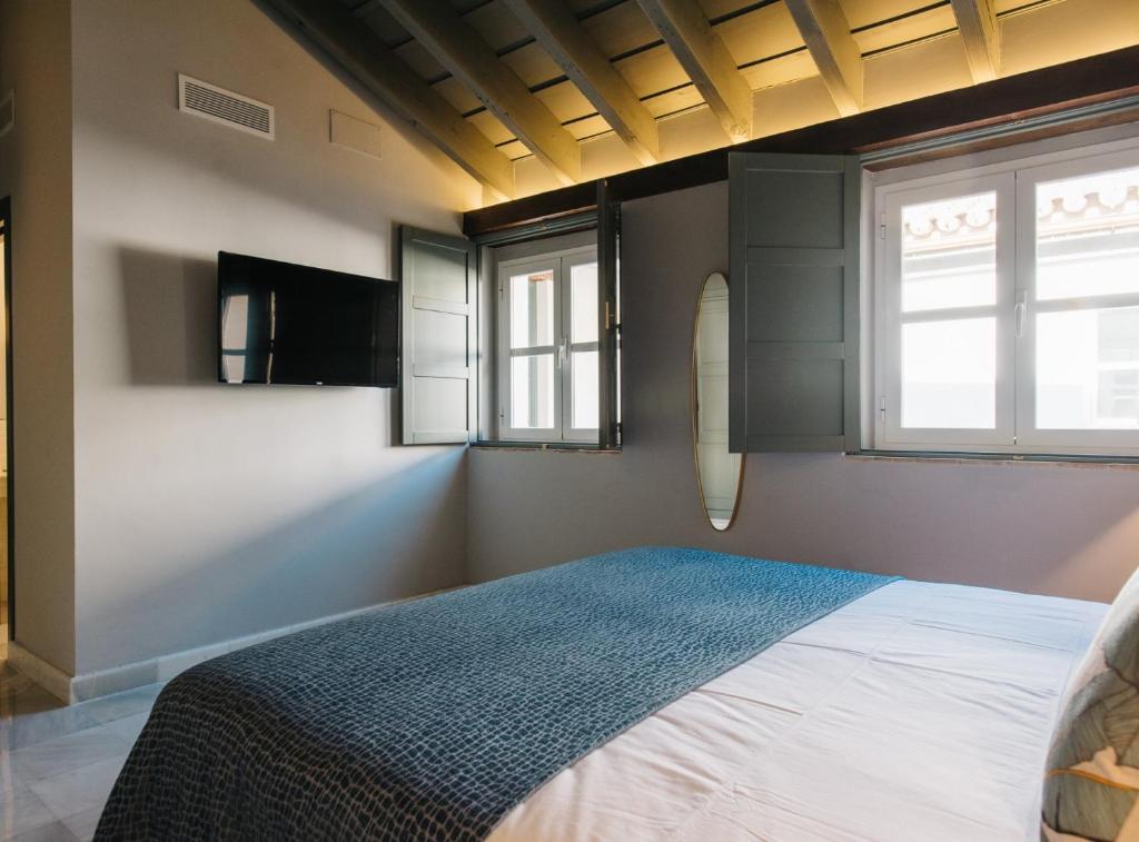 Rocío Suites Apartments - 7