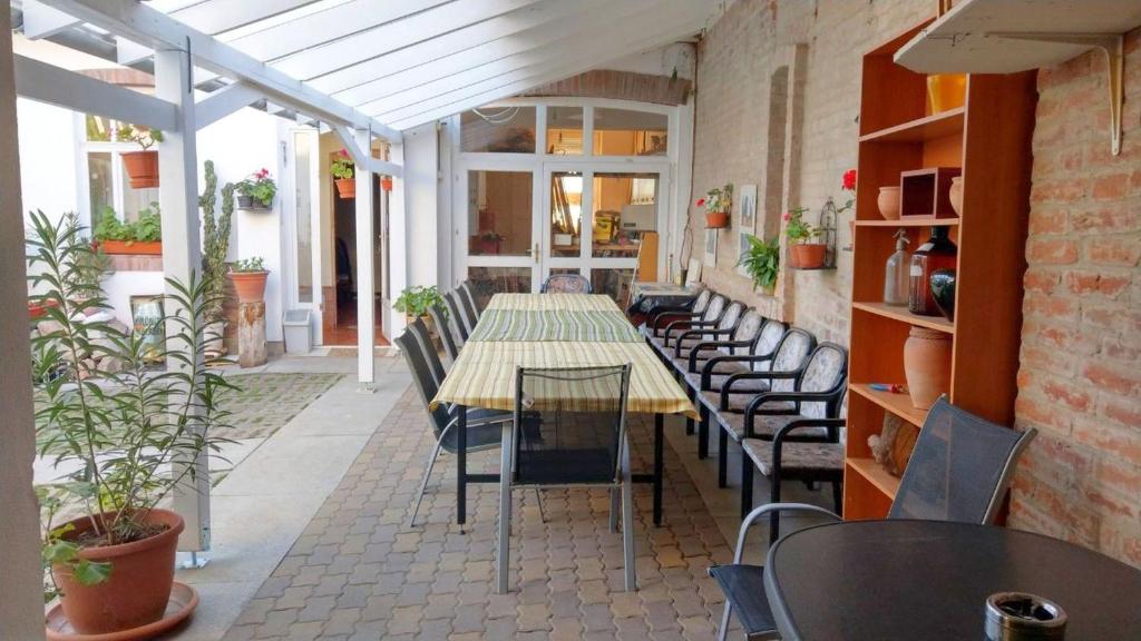 Restaurace v ubytování Art Magánszálláshely