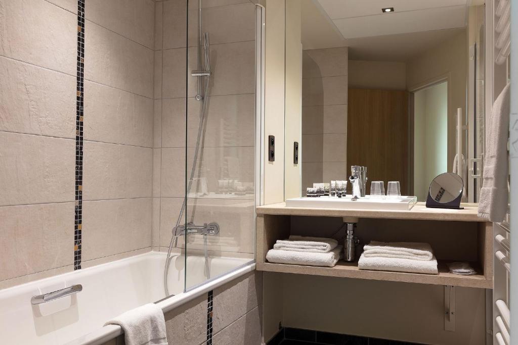 Koupelna v ubytování Best Western Plus Hôtel Escapade Senlis