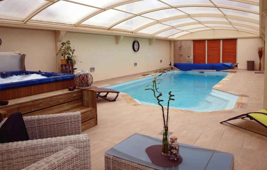 Appartement de 2 chambres a Frehel avec piscine partagee jardin clos et WiFi