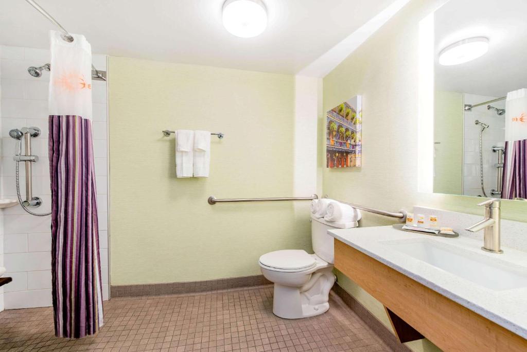 La Quinta by Wyndham New Orleans Downtown - 