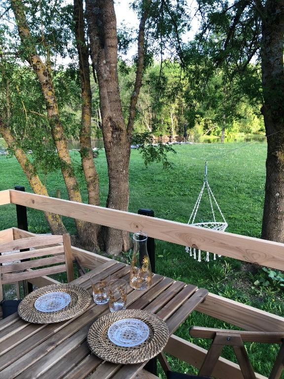 Moulin de la Chevriere - Wooden Caravan