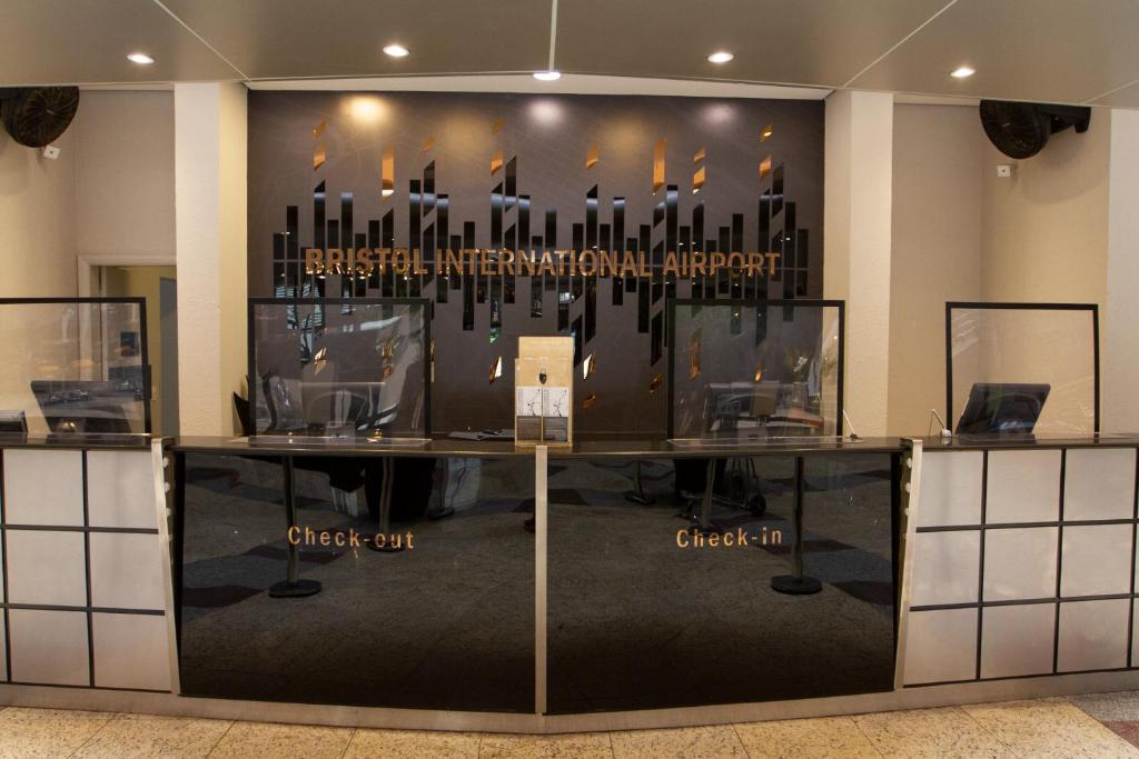  Bristol International Airport Hotel
