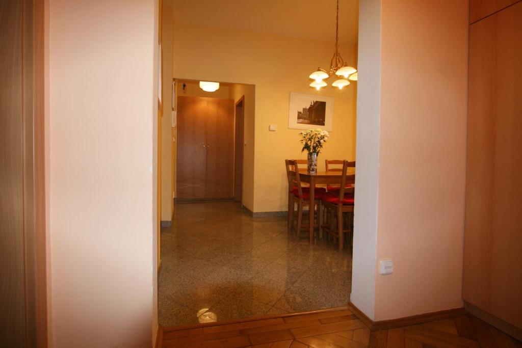 Zdjęcie z galerii obiektu Apartment No. 12 Tržiště 29 w Karlowych Warach