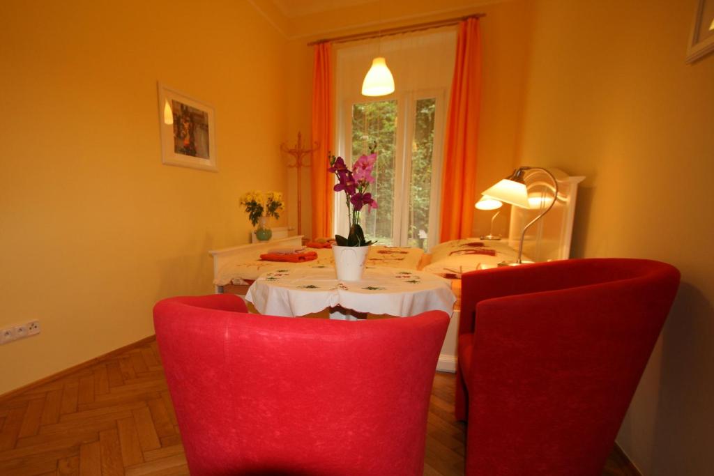 Część wypoczynkowa w obiekcie Apartment No. 12 Tržiště 29