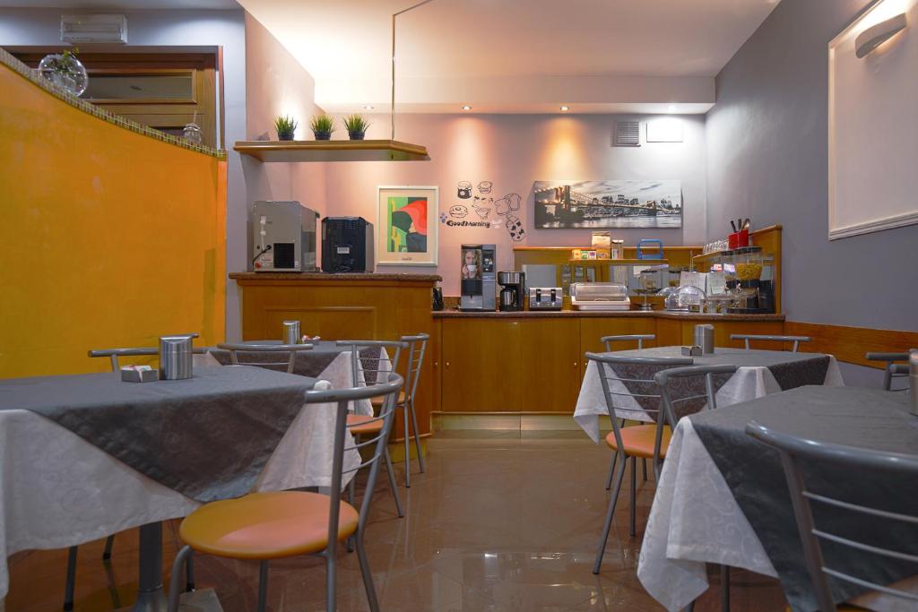 Hotel Angelica Firenze italokat is kínál