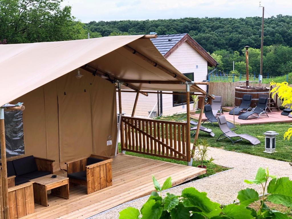 Vonkajšia záhrada v ubytovaní Szálka Glamping