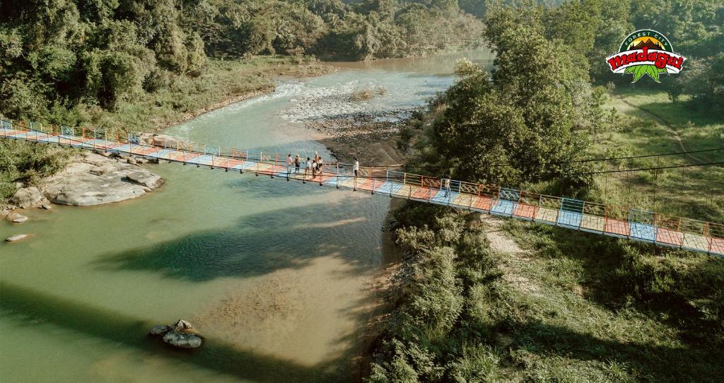 Zdjęcie z galerii obiektu Madagui Forest City w mieście Blao Klong Ner