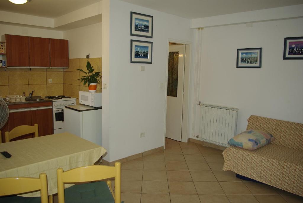 Apartments & Rooms BARBARA - 3