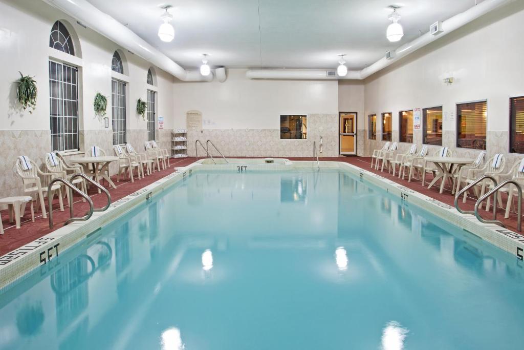 Holiday Inn Express Birch Run-Frankenmuth Area by IHG photo