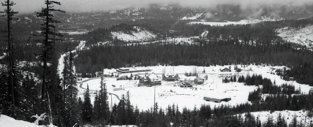 Blackcomb Lodge v zimě