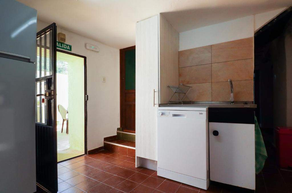 Kuchyň nebo kuchyňský kout v ubytování Casa Rural del Juez