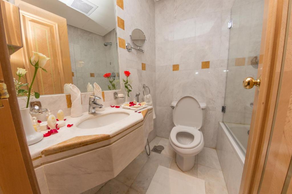 Koupelna v ubytování Montana Al Azizia Hotel