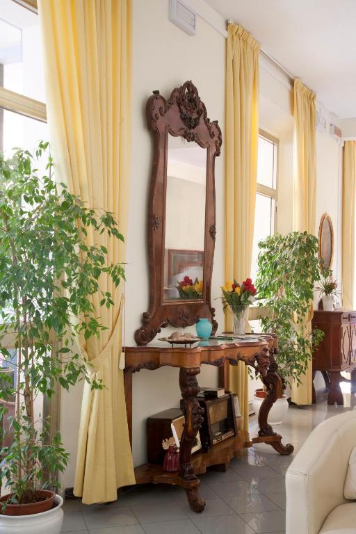 Fotografie z fotogalerie ubytování Hotel Quisisana v Rimini