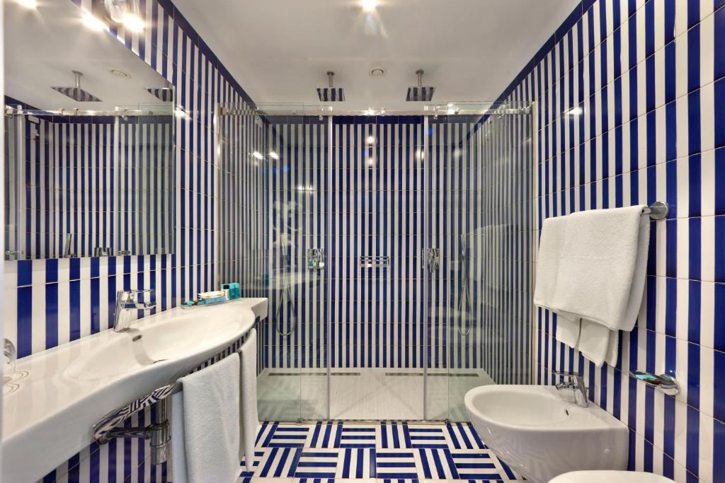 Koupelna v ubytování Hotel Bristol