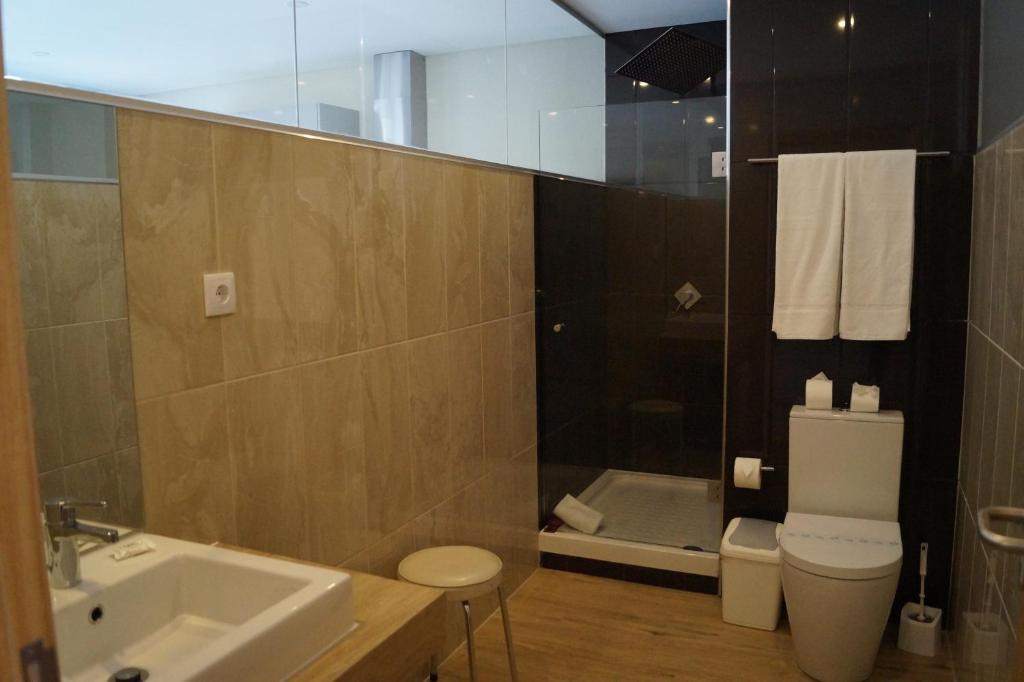 Koupelna v ubytování Angra Central Hotel