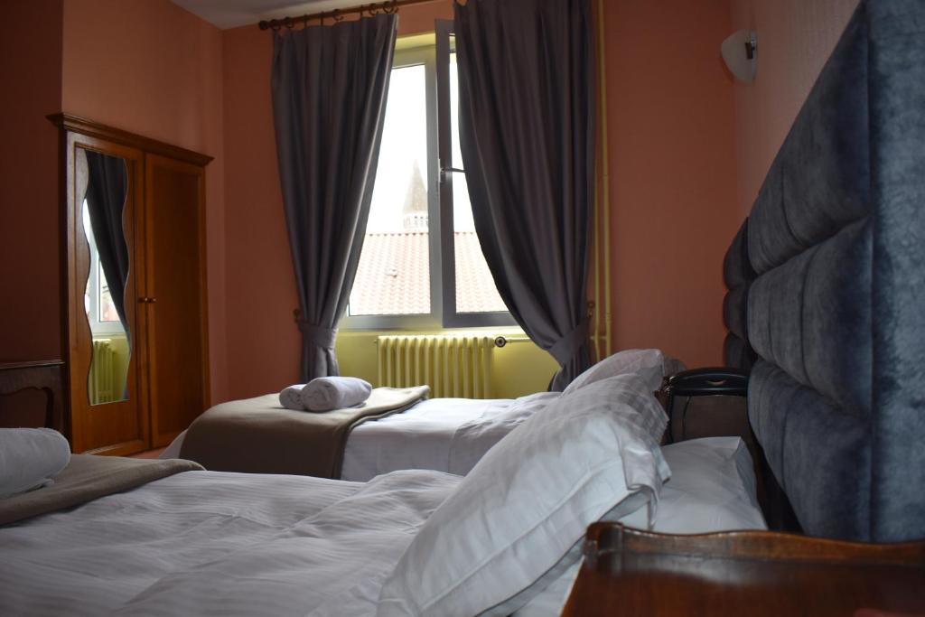 Hôtel Le Sauvage - Twin Room