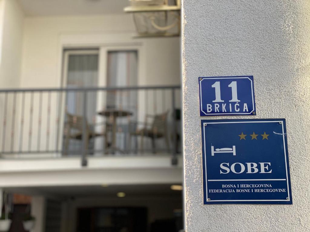 Certifikát, hodnocení, plakát nebo jiný dokument vystavený v ubytování Apartments & Rooms Mostar Story