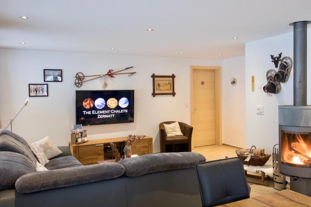 Posezení v ubytování Element Chalets Zermatt