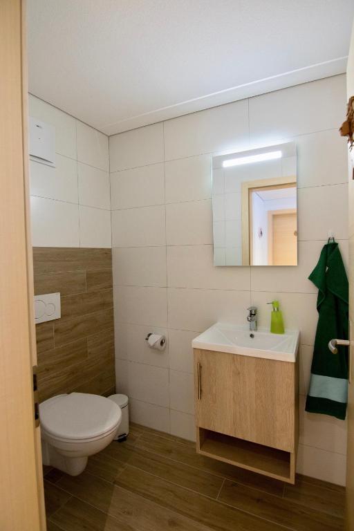 Koupelna v ubytování Element Chalets Zermatt