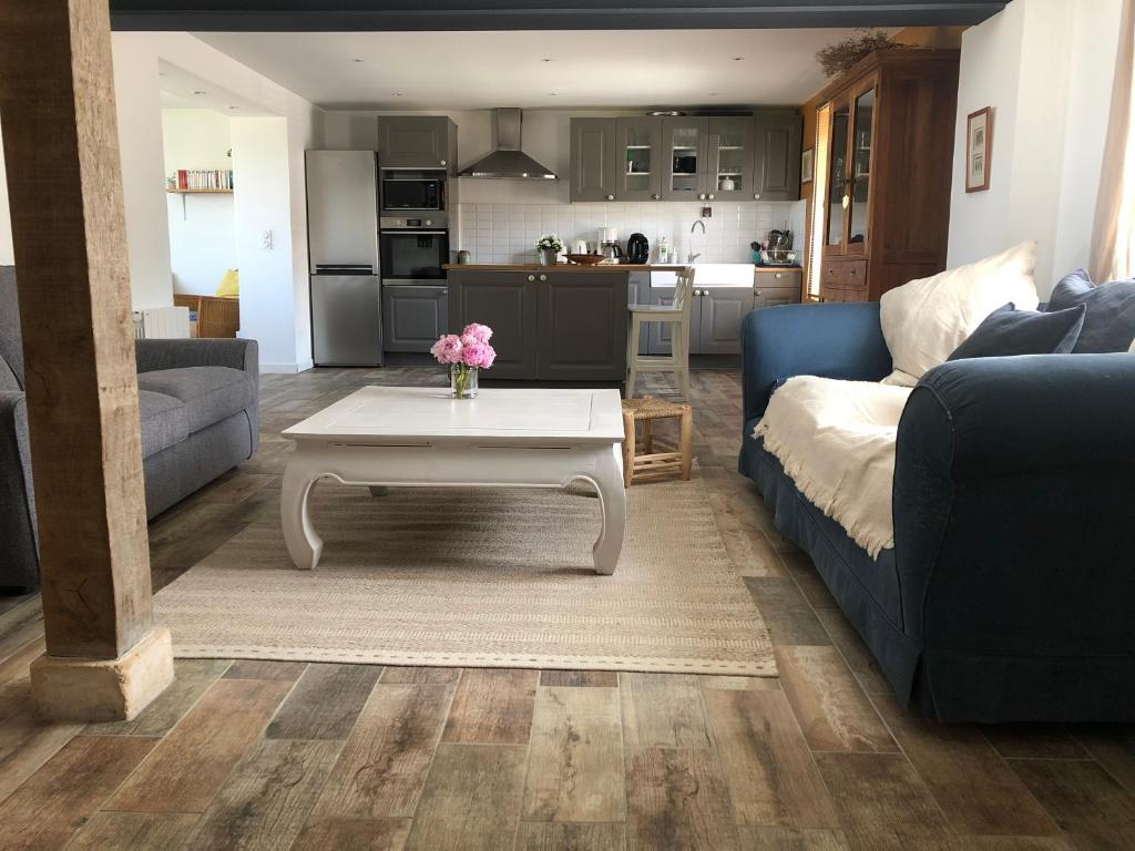 La Petite Grise - Maison De Trois Chambres