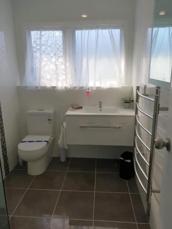 Rose Apartments Unit 1 Central Rotorua-Accommodation&Spa - Resim 10