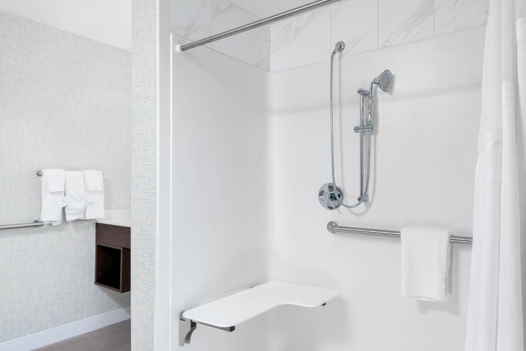 Holiday Inn Express - Kansas City Downtown, an IHG Hotel - 