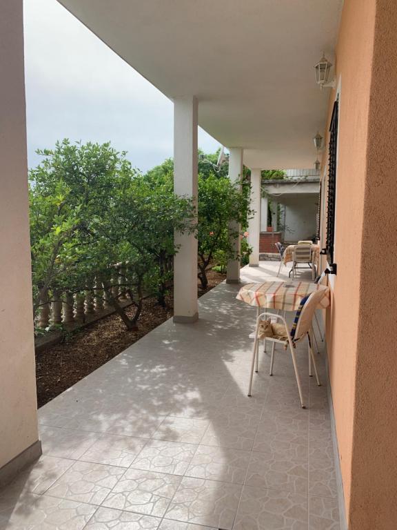 Balkón nebo terasa v ubytování Apartmani Spomenka