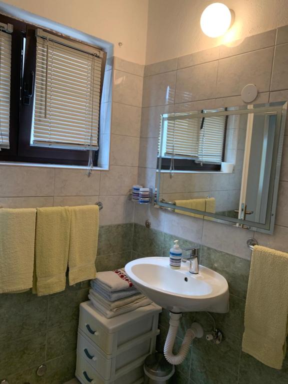 Koupelna v ubytování Apartmani Spomenka