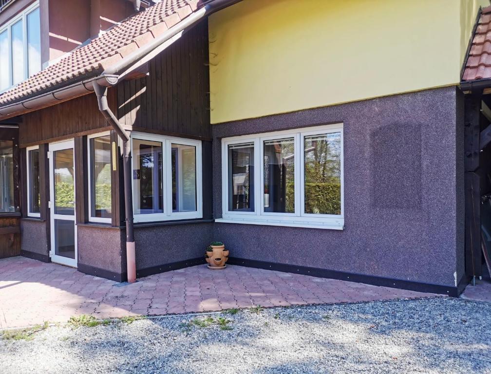 Budynek, w którym mieści się apartament