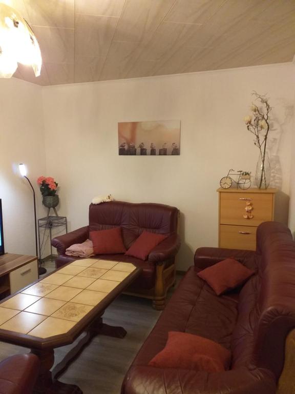 Χώρος καθιστικού στο Bungalow 2 am Donnerberg in Sewekow