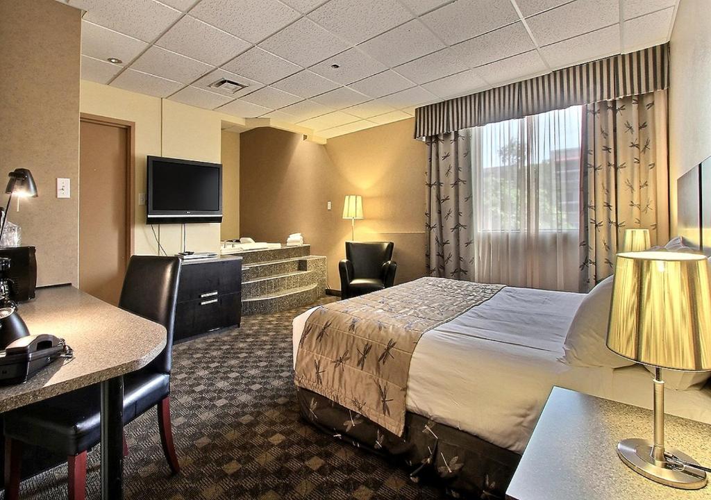 
King Suite with Spa Bath
