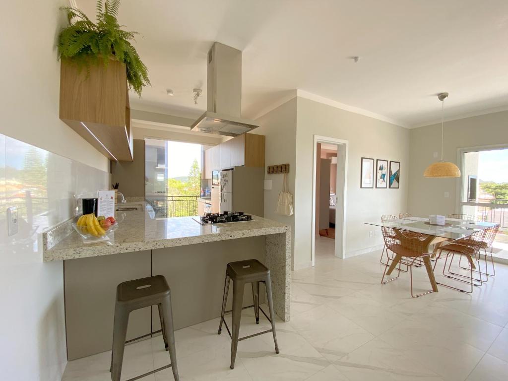  Bromelia house